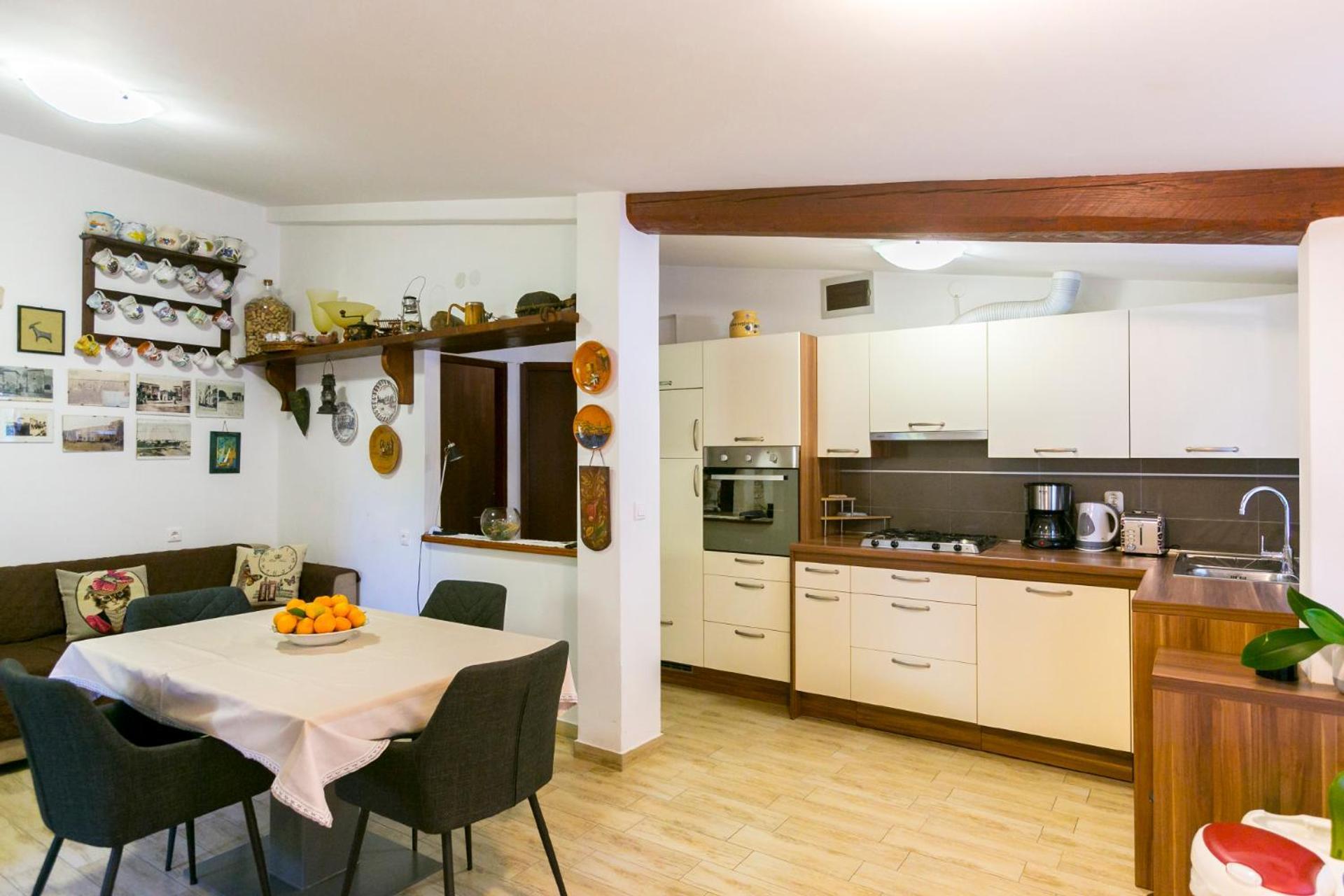 Elvira Hotell Medulin Exteriör bild